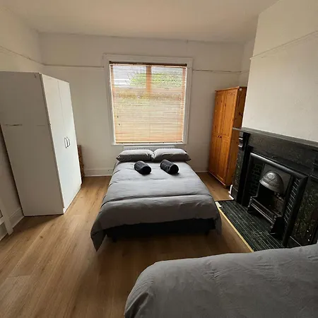 Very Nice Triple At 2 Iveragh Rd-5 *